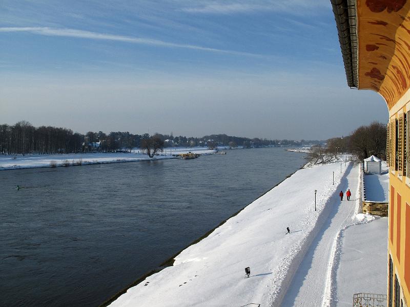 2010-12-16, blauer Himmel (1).JPG